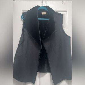 Women's Black Sleeveless Vest